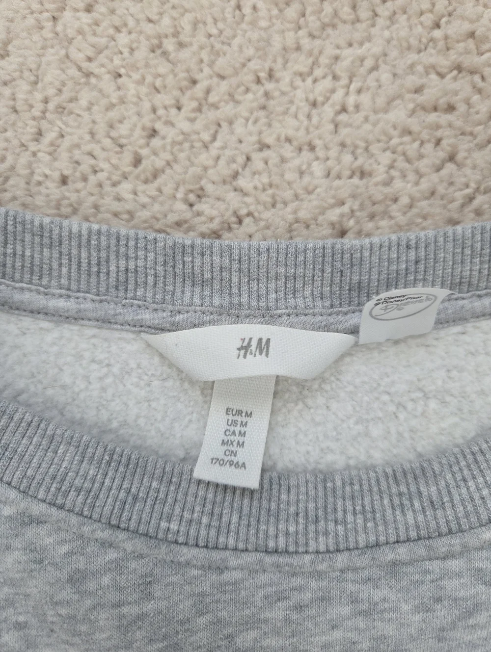 H&M Mickey Mouse Disney Crewneck Sweatshirt Size M - Picture 3 of 3